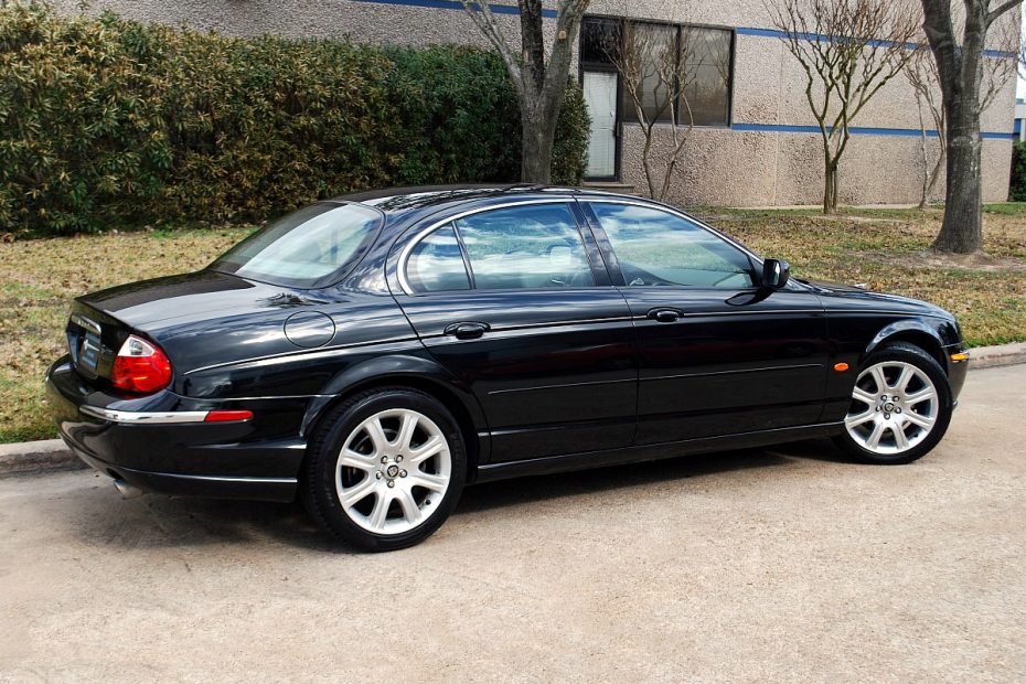 2000 Jaguar S Type - Auto Collectors Garage